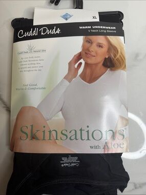 Cuddl Duds Skinsations V-Neck Long Sleeve Top - black